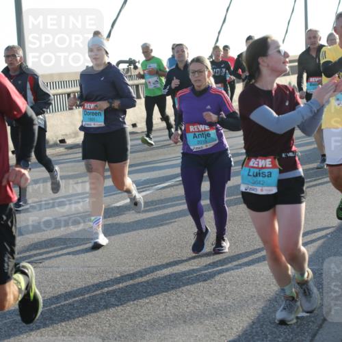 03.10.2025 - Köhlbrandbrückenlauf Yannick Fuchs http://msf.ph/oto/9143532 03.10.2025 08:30:34 Position 2 1195, 1801, 2015, 3642, 1922 meine-sportfotos.de