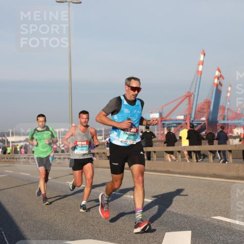 03.10.2025 - Köhlbrandbrückenlauf Yannick Fuchs http://msf.ph/oto/9143580 03.10.2025 08:30:47 Position 2  meine-sportfotos.de