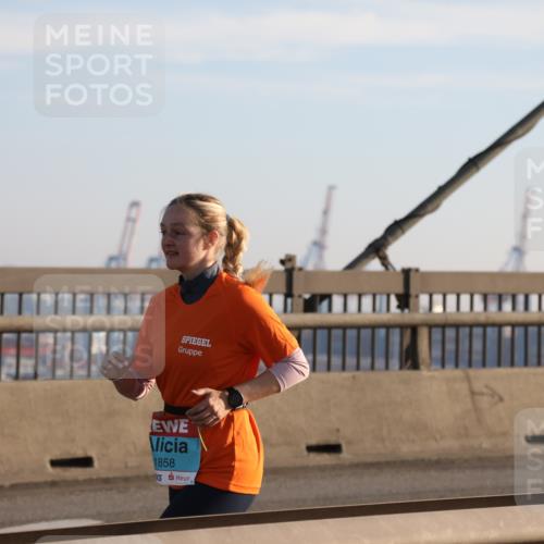 03.10.2025 - Köhlbrandbrückenlauf Yannick Fuchs http://msf.ph/oto/9143637 03.10.2025 08:31:02 Position 2 45, 1858 meine-sportfotos.de