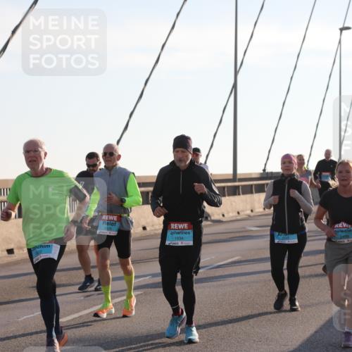 03.10.2025 - Köhlbrandbrückenlauf Yannick Fuchs http://msf.ph/oto/9143736 03.10.2025 08:31:12 Position 2 1615, 3528, 1634, 2499 meine-sportfotos.de