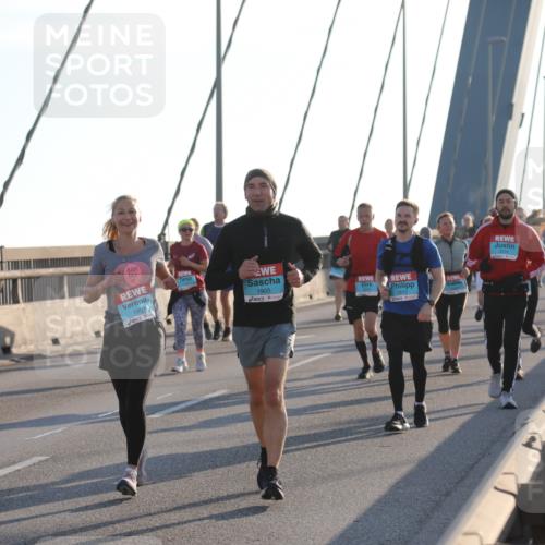 03.10.2025 - Köhlbrandbrückenlauf Yannick Fuchs http://msf.ph/oto/9143766 03.10.2025 08:31:15 Position 2 1907, 1905, 2812 meine-sportfotos.de