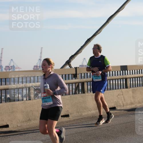 03.10.2025 - Köhlbrandbrückenlauf Yannick Fuchs http://msf.ph/oto/9143869 03.10.2025 08:31:22 Position 2 3691, 2054 meine-sportfotos.de