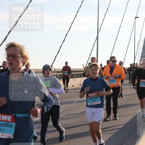 03.10.2025 - Köhlbrandbrückenlauf Yannick Fuchs http://msf.ph/oto/9143875 03.10.2025 08:31:23 Position 2 3072, 3126, 1453 meine-sportfotos.de