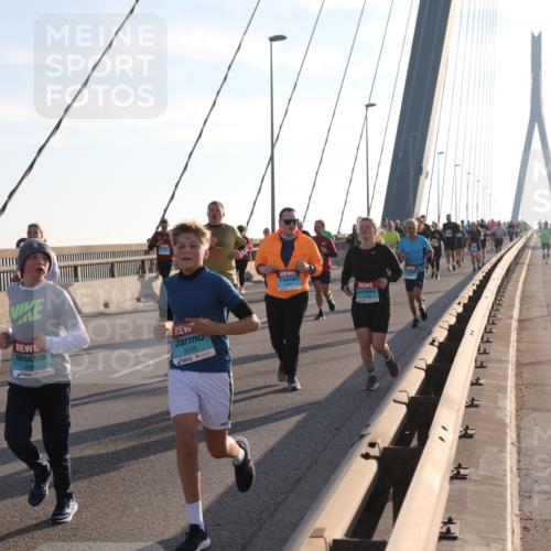 03.10.2025 - Köhlbrandbrückenlauf Yannick Fuchs http://msf.ph/oto/9143891 03.10.2025 08:31:23 Position 2 2841, 3126 meine-sportfotos.de
