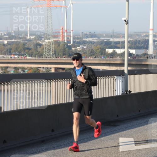 03.10.2025 - Köhlbrandbrückenlauf Yannick Fuchs http://msf.ph/oto/9143925 03.10.2025 08:31:29 Position 2  meine-sportfotos.de