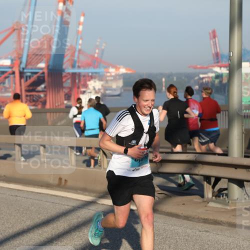 03.10.2025 - Köhlbrandbrückenlauf Yannick Fuchs http://msf.ph/oto/9143967 03.10.2025 08:31:36 Position 2 315 meine-sportfotos.de