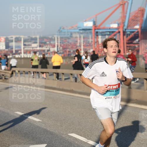 03.10.2025 - Köhlbrandbrückenlauf Yannick Fuchs http://msf.ph/oto/9144024 03.10.2025 08:31:41 Position 2 1017, 3154 meine-sportfotos.de