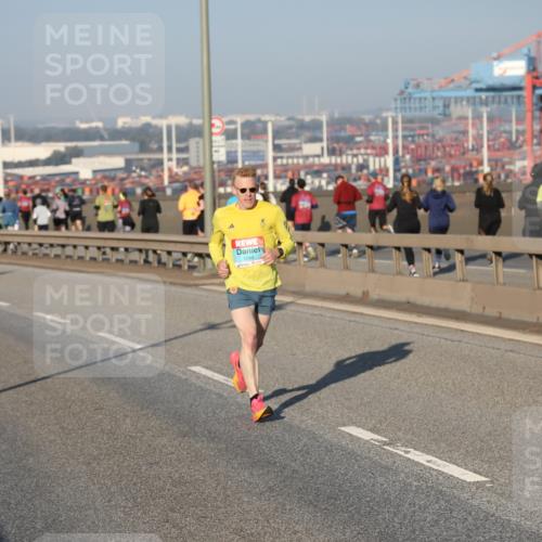 03.10.2025 - Köhlbrandbrückenlauf Yannick Fuchs http://msf.ph/oto/9144056 03.10.2025 08:31:47 Position 2 1044 meine-sportfotos.de