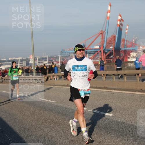 03.10.2025 - Köhlbrandbrückenlauf Yannick Fuchs http://msf.ph/oto/9144090 03.10.2025 08:31:56 Position 2  meine-sportfotos.de