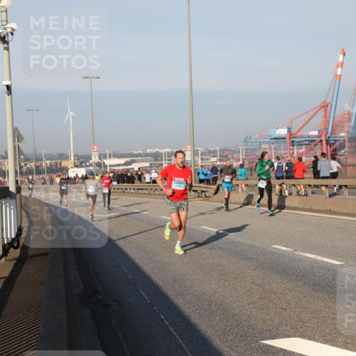 03.10.2025 - Köhlbrandbrückenlauf Yannick Fuchs http://msf.ph/oto/9144167 03.10.2025 08:32:05 Position 2  meine-sportfotos.de
