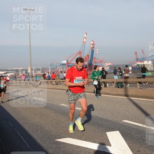 03.10.2025 - Köhlbrandbrückenlauf Yannick Fuchs http://msf.ph/oto/9144173 03.10.2025 08:32:07 Position 2  meine-sportfotos.de