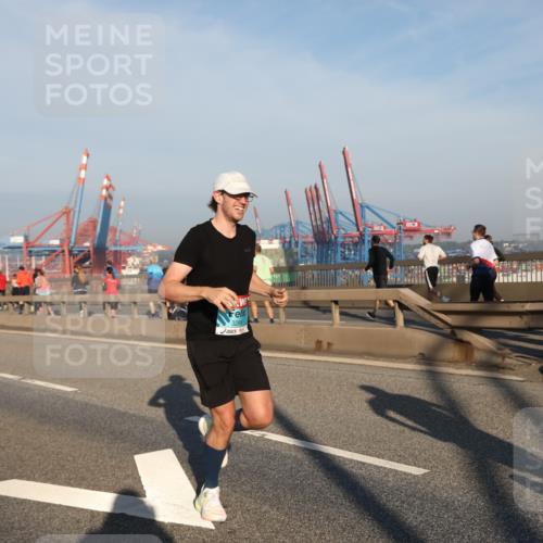 03.10.2025 - Köhlbrandbrückenlauf Yannick Fuchs http://msf.ph/oto/9144349 03.10.2025 08:32:21 Position 2 3299 meine-sportfotos.de