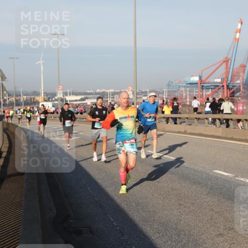 03.10.2025 - Köhlbrandbrückenlauf Yannick Fuchs http://msf.ph/oto/9144484 03.10.2025 08:32:52 Position 2  meine-sportfotos.de