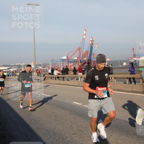 03.10.2025 - Köhlbrandbrückenlauf Yannick Fuchs http://msf.ph/oto/9144524 03.10.2025 08:32:54 Position 2  meine-sportfotos.de
