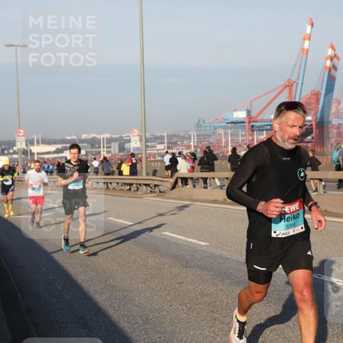 03.10.2025 - Köhlbrandbrückenlauf Yannick Fuchs http://msf.ph/oto/9144542 03.10.2025 08:32:56 Position 2 3269 meine-sportfotos.de