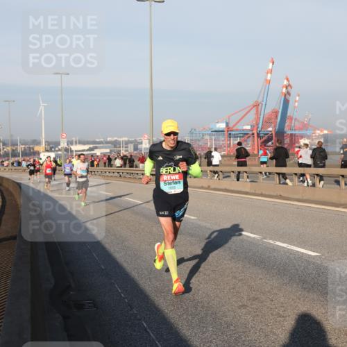 03.10.2025 - Köhlbrandbrückenlauf Yannick Fuchs http://msf.ph/oto/9144597 03.10.2025 08:33:02 Position 2 1055 meine-sportfotos.de