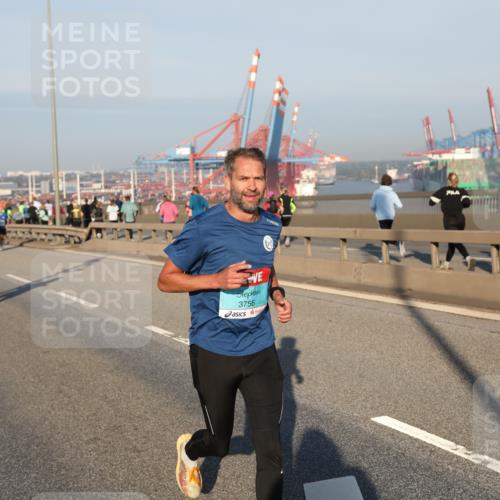 03.10.2025 - Köhlbrandbrückenlauf Yannick Fuchs http://msf.ph/oto/9144740 03.10.2025 08:33:21 Position 2 3756 meine-sportfotos.de