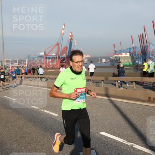 03.10.2025 - Köhlbrandbrückenlauf Yannick Fuchs http://msf.ph/oto/9144773 03.10.2025 08:33:25 Position 2 3262 meine-sportfotos.de