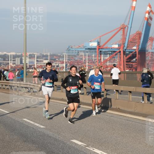 03.10.2025 - Köhlbrandbrückenlauf Yannick Fuchs http://msf.ph/oto/9144793 03.10.2025 08:33:27 Position 2  meine-sportfotos.de
