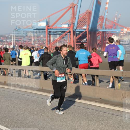 03.10.2025 - Köhlbrandbrückenlauf Yannick Fuchs http://msf.ph/oto/9144923 03.10.2025 08:33:50 Position 2 1184, 2025 meine-sportfotos.de