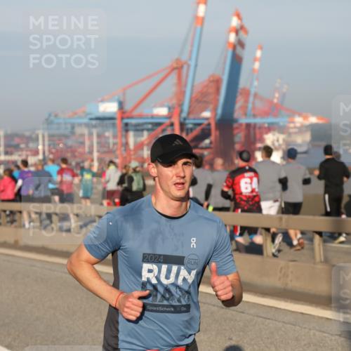 03.10.2025 - Köhlbrandbrückenlauf Yannick Fuchs http://msf.ph/oto/9144976 03.10.2025 08:33:55 Position 2 2024, 64 meine-sportfotos.de
