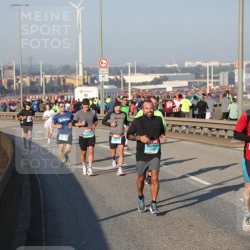 03.10.2025 - Köhlbrandbrückenlauf Yannick Fuchs http://msf.ph/oto/9145084 03.10.2025 08:34:08 Position 2 3193, 3490 meine-sportfotos.de