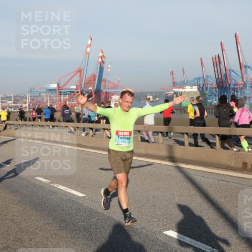 03.10.2025 - Köhlbrandbrückenlauf Yannick Fuchs http://msf.ph/oto/9145143 03.10.2025 08:34:12 Position 2 1462 meine-sportfotos.de