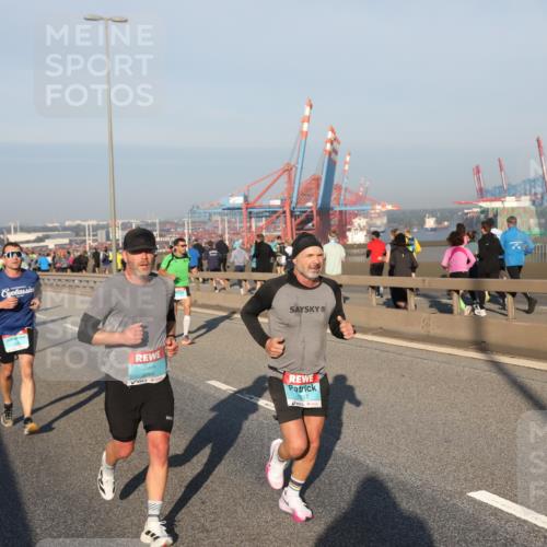 03.10.2025 - Köhlbrandbrückenlauf Yannick Fuchs http://msf.ph/oto/9145172 03.10.2025 08:34:14 Position 2 3785, 1037 meine-sportfotos.de