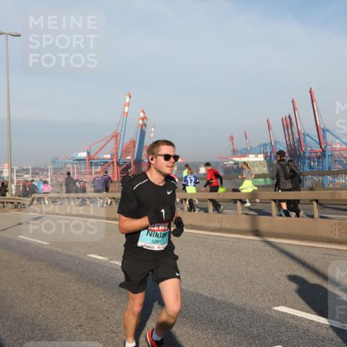 03.10.2025 - Köhlbrandbrückenlauf Yannick Fuchs http://msf.ph/oto/9145252 03.10.2025 08:34:22 Position 2 1085 meine-sportfotos.de
