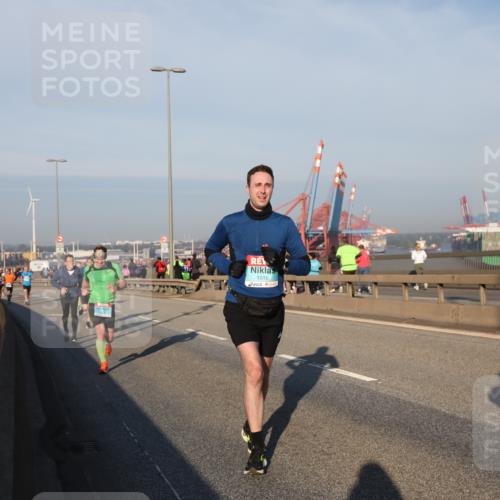 03.10.2025 - Köhlbrandbrückenlauf Yannick Fuchs http://msf.ph/oto/9145295 03.10.2025 08:34:30 Position 2 1016 meine-sportfotos.de