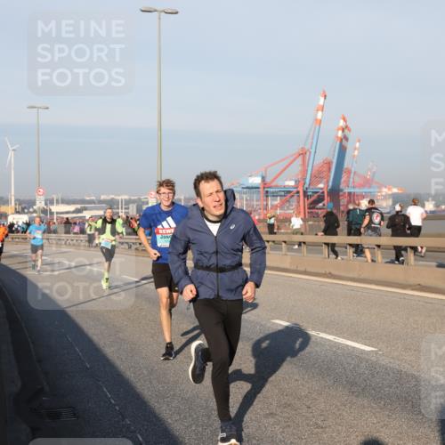 03.10.2025 - Köhlbrandbrückenlauf Yannick Fuchs http://msf.ph/oto/9145331 03.10.2025 08:34:33 Position 2  meine-sportfotos.de