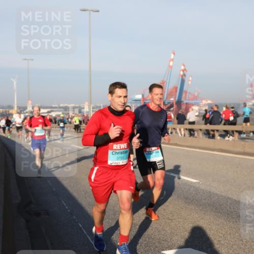 03.10.2025 - Köhlbrandbrückenlauf Yannick Fuchs http://msf.ph/oto/9145521 03.10.2025 08:34:45 Position 2 3705 meine-sportfotos.de