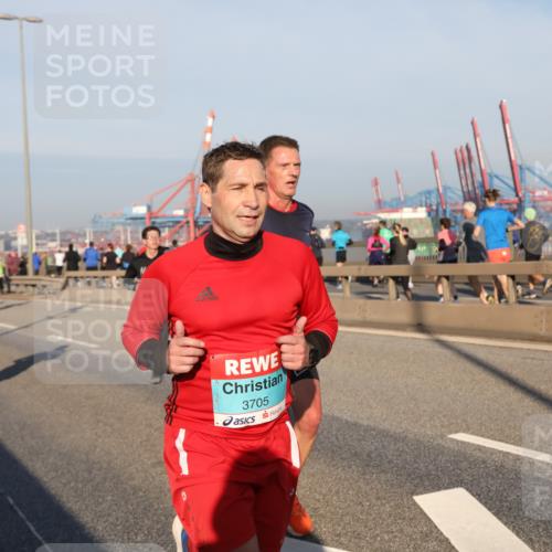 03.10.2025 - Köhlbrandbrückenlauf Yannick Fuchs http://msf.ph/oto/9145527 03.10.2025 08:34:46 Position 2 3705 meine-sportfotos.de
