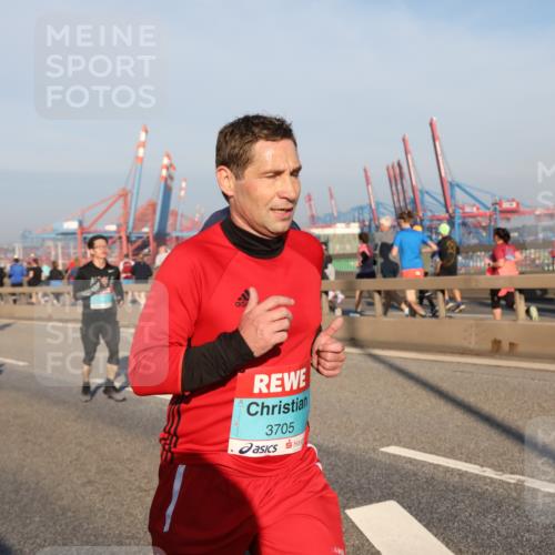 03.10.2025 - Köhlbrandbrückenlauf Yannick Fuchs http://msf.ph/oto/9145531 03.10.2025 08:34:46 Position 2 3705 meine-sportfotos.de