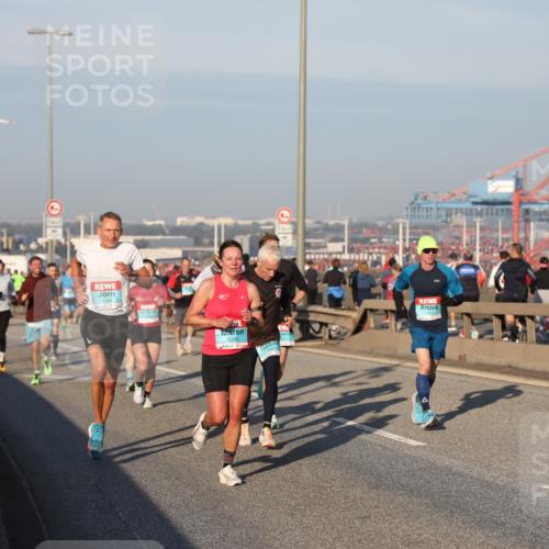 03.10.2025 - Köhlbrandbrückenlauf Yannick Fuchs http://msf.ph/oto/9145568 03.10.2025 08:34:50 Position 2 1048 meine-sportfotos.de