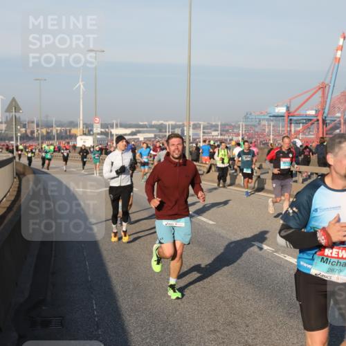 03.10.2025 - Köhlbrandbrückenlauf Yannick Fuchs http://msf.ph/oto/9145614 03.10.2025 08:34:55 Position 2 2879 meine-sportfotos.de