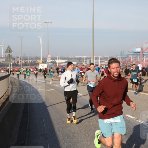 03.10.2025 - Köhlbrandbrückenlauf Yannick Fuchs http://msf.ph/oto/9145621 03.10.2025 08:34:56 Position 2 065 meine-sportfotos.de