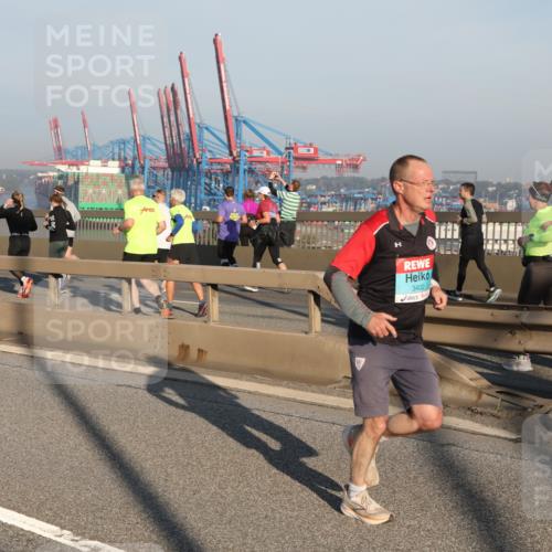 03.10.2025 - Köhlbrandbrückenlauf Yannick Fuchs http://msf.ph/oto/9145635 03.10.2025 08:34:58 Position 2 3402 meine-sportfotos.de