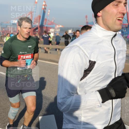 03.10.2025 - Köhlbrandbrückenlauf Yannick Fuchs http://msf.ph/oto/9145637 03.10.2025 08:34:59 Position 2  meine-sportfotos.de