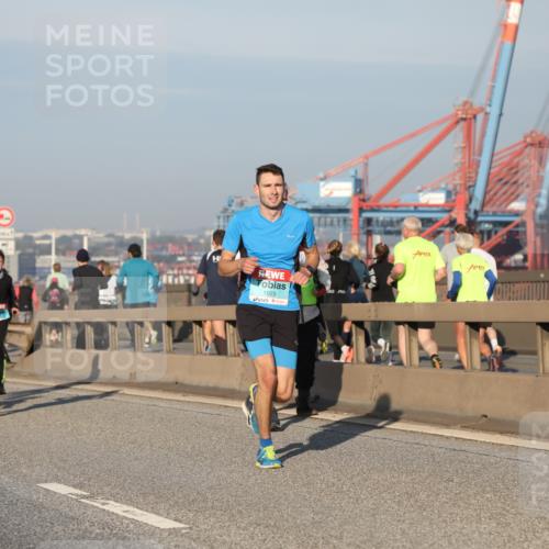 03.10.2025 - Köhlbrandbrückenlauf Yannick Fuchs http://msf.ph/oto/9145654 03.10.2025 08:35:02 Position 2 1023 meine-sportfotos.de