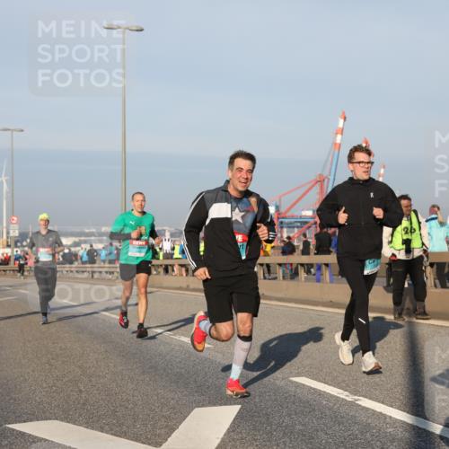 03.10.2025 - Köhlbrandbrückenlauf Yannick Fuchs http://msf.ph/oto/9145733 03.10.2025 08:35:08 Position 2  meine-sportfotos.de