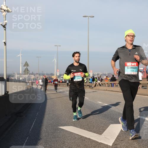 03.10.2025 - Köhlbrandbrückenlauf Yannick Fuchs http://msf.ph/oto/9145783 03.10.2025 08:35:11 Position 2 1224, 1103 meine-sportfotos.de