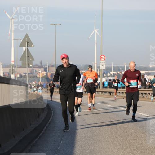 03.10.2025 - Köhlbrandbrückenlauf Yannick Fuchs http://msf.ph/oto/9145808 03.10.2025 08:35:15 Position 2  meine-sportfotos.de