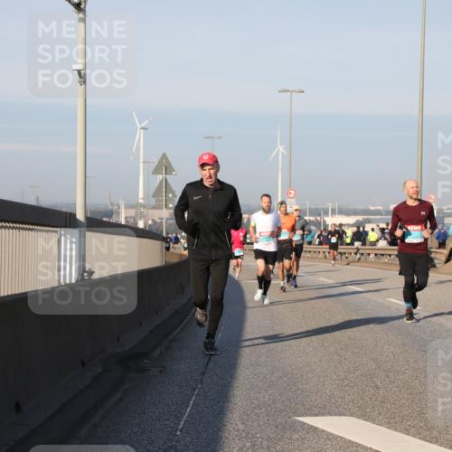 03.10.2025 - Köhlbrandbrückenlauf Yannick Fuchs http://msf.ph/oto/9145818 03.10.2025 08:35:16 Position 2  meine-sportfotos.de