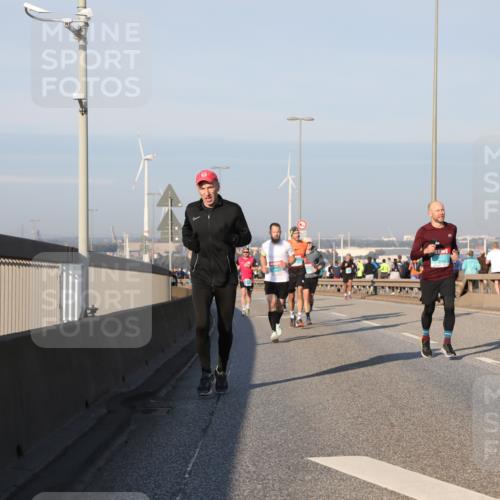 03.10.2025 - Köhlbrandbrückenlauf Yannick Fuchs http://msf.ph/oto/9145822 03.10.2025 08:35:16 Position 2  meine-sportfotos.de