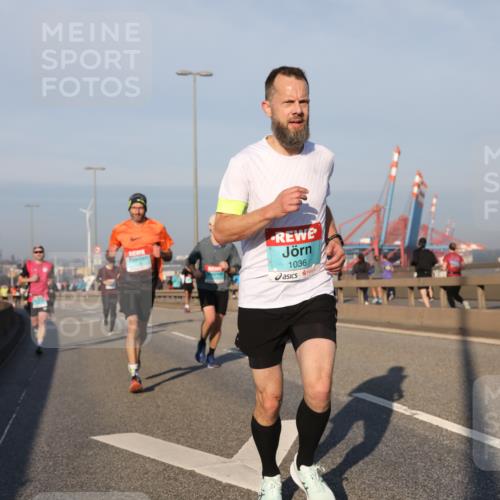 03.10.2025 - Köhlbrandbrückenlauf Yannick Fuchs http://msf.ph/oto/9145863 03.10.2025 08:35:21 Position 2 1036 meine-sportfotos.de