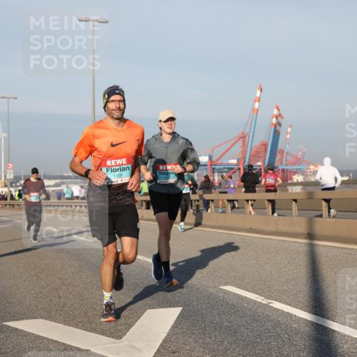 03.10.2025 - Köhlbrandbrückenlauf Yannick Fuchs http://msf.ph/oto/9145873 03.10.2025 08:35:21 Position 2 1101, 1150 meine-sportfotos.de