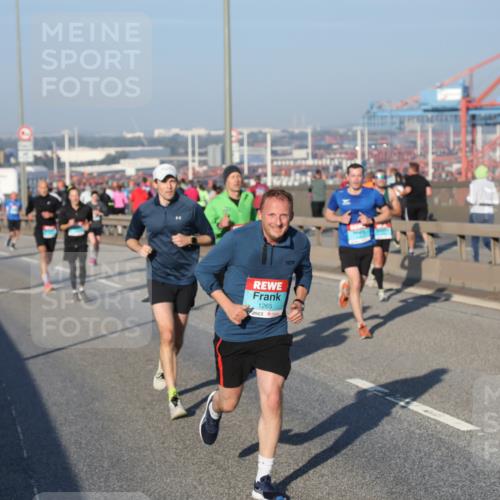 03.10.2025 - Köhlbrandbrückenlauf Yannick Fuchs http://msf.ph/oto/9146064 03.10.2025 08:35:48 Position 2 1265 meine-sportfotos.de
