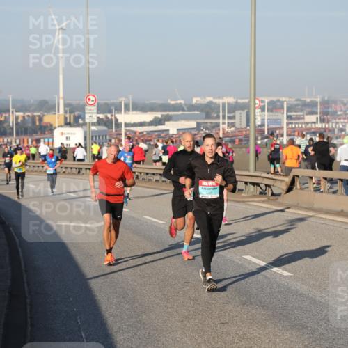 03.10.2025 - Köhlbrandbrückenlauf Yannick Fuchs http://msf.ph/oto/9146087 03.10.2025 08:35:51 Position 2 1261, 1 meine-sportfotos.de