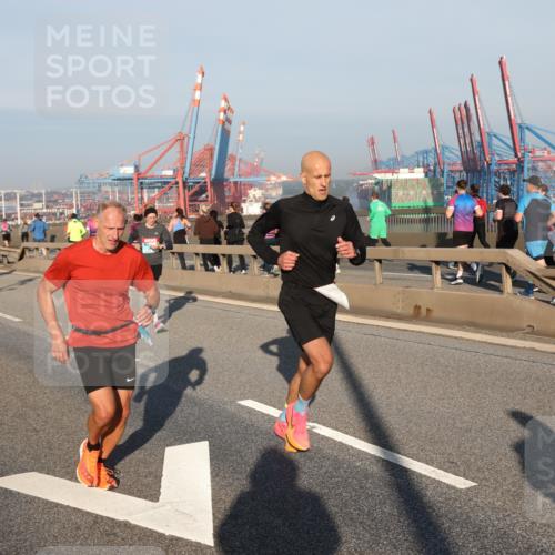 03.10.2025 - Köhlbrandbrückenlauf Yannick Fuchs http://msf.ph/oto/9146128 03.10.2025 08:35:55 Position 2  meine-sportfotos.de